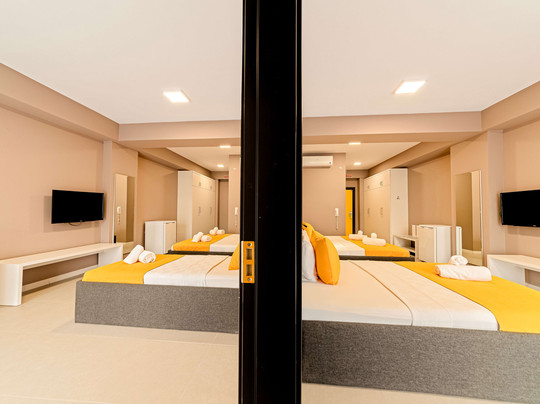 First Joy Hotel主图