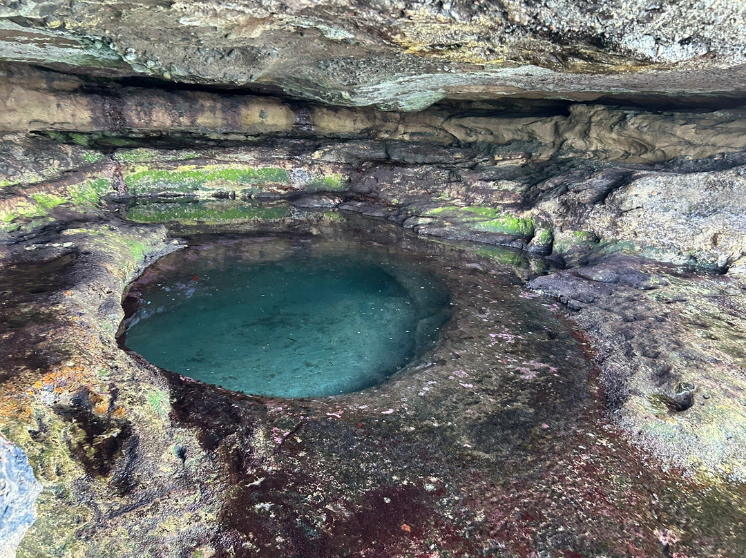 Cueva De La Reina Mora景点图片