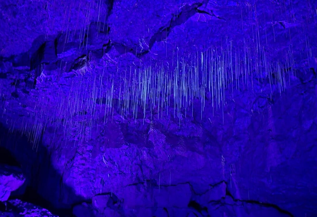 White Scar Cave景点图片