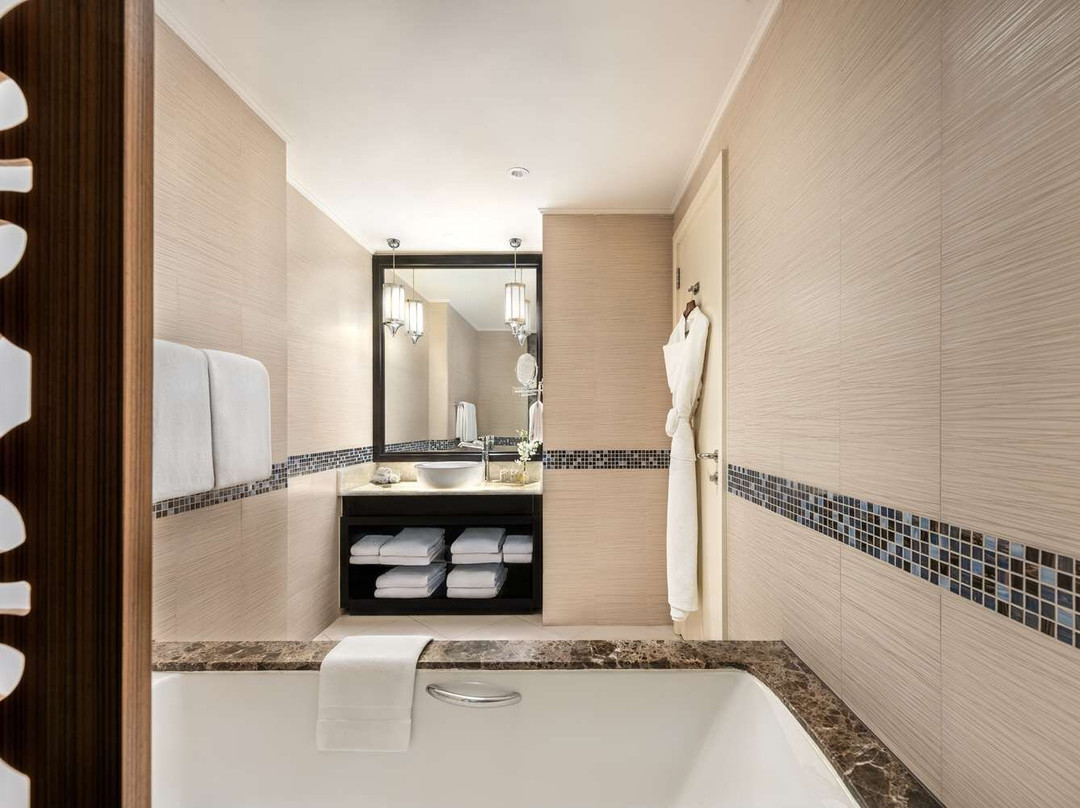 杰贝阿里酒店住宿-迪拜六国城门瑞享酒店