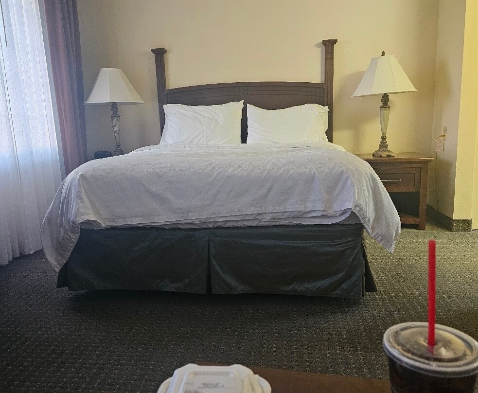Staybridge Suites Wichita By IHG主图