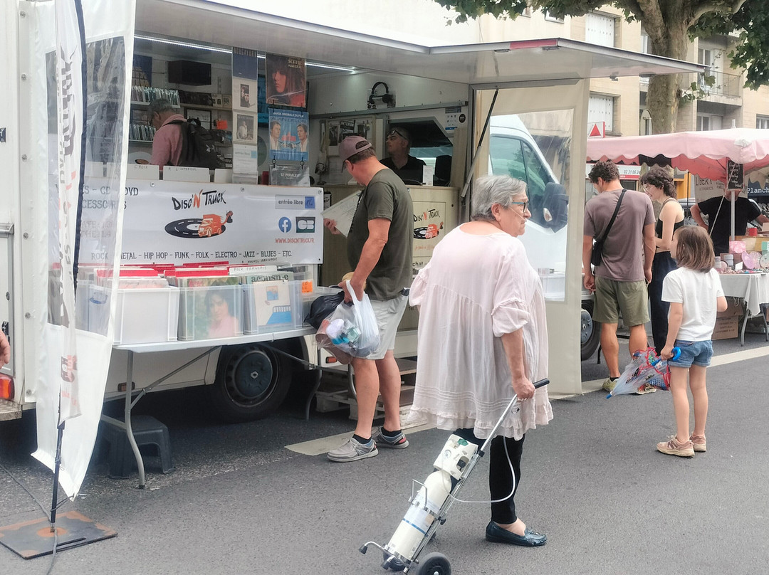 Marché Dominical De Caen-卡昂必去景点