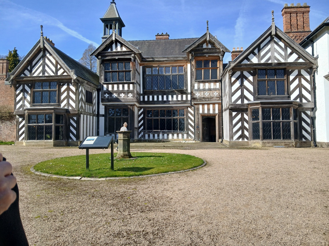 Wythenshawe Hall景点图片