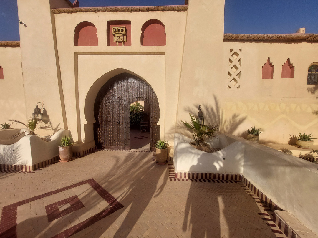 莫哈乌特古堡酒店主图