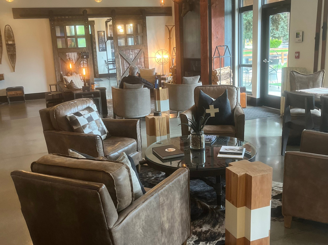 Compass Rose Lodge主图