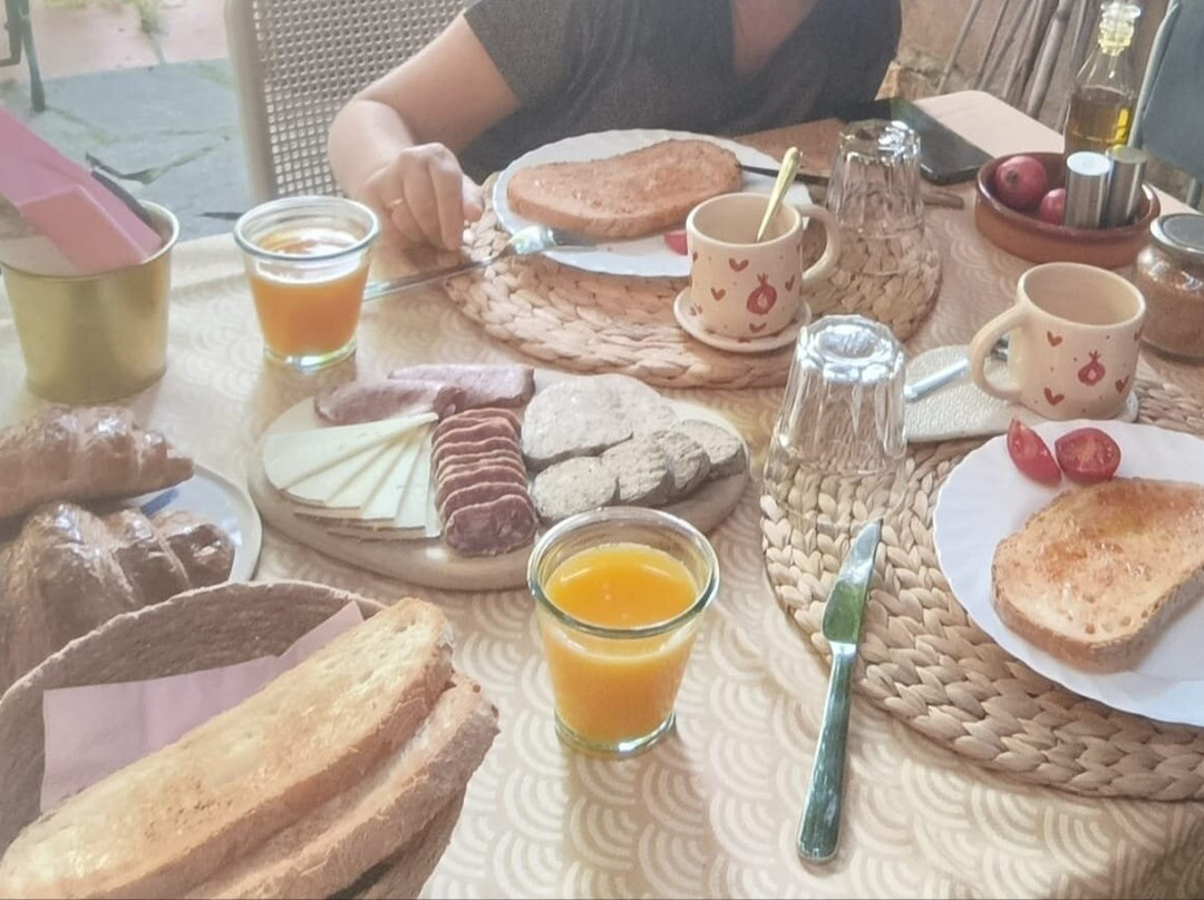 Les Magranes Bed & Breakfast主图