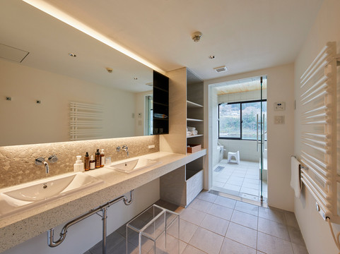 雅乐俱河畔度假村主图