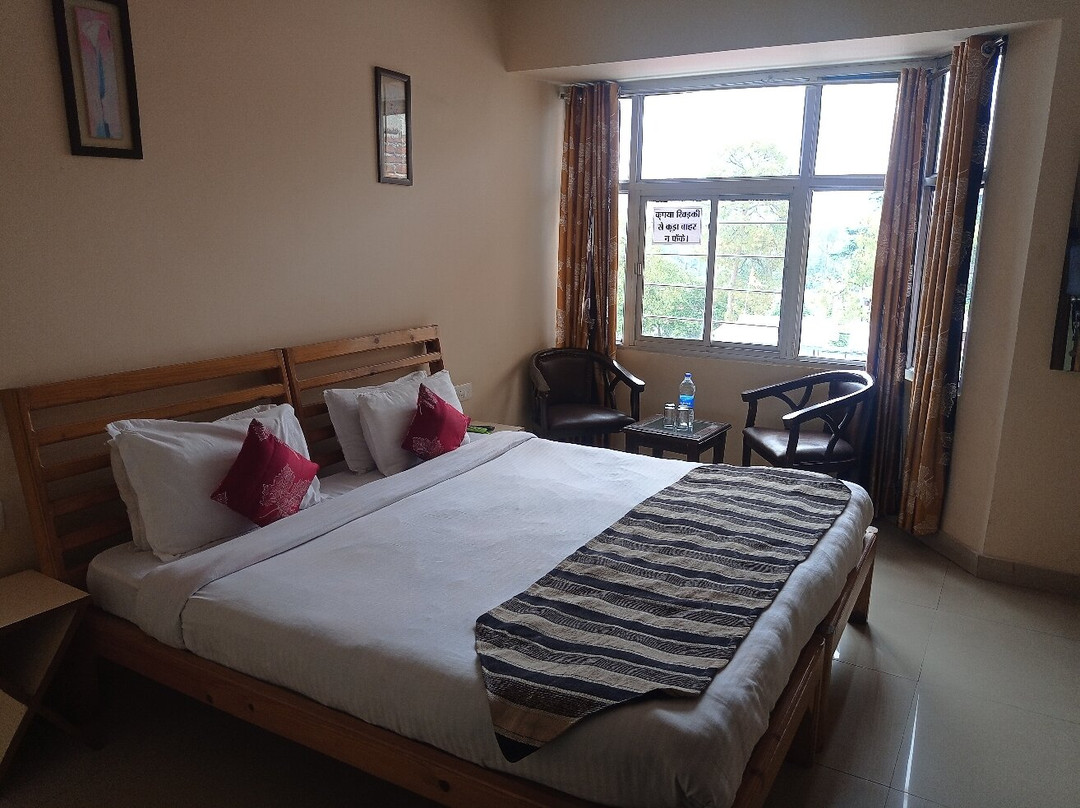 Queen's Meadow Hotel主图