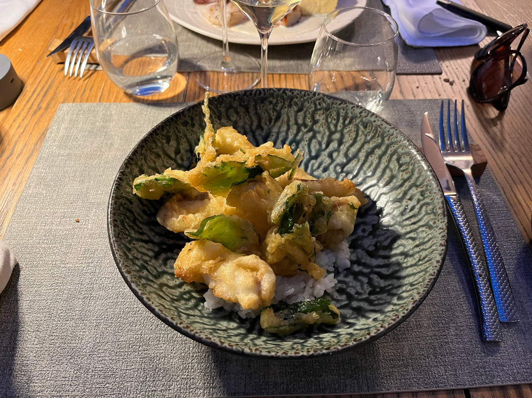 Labrax Fish&amp;wine Bar