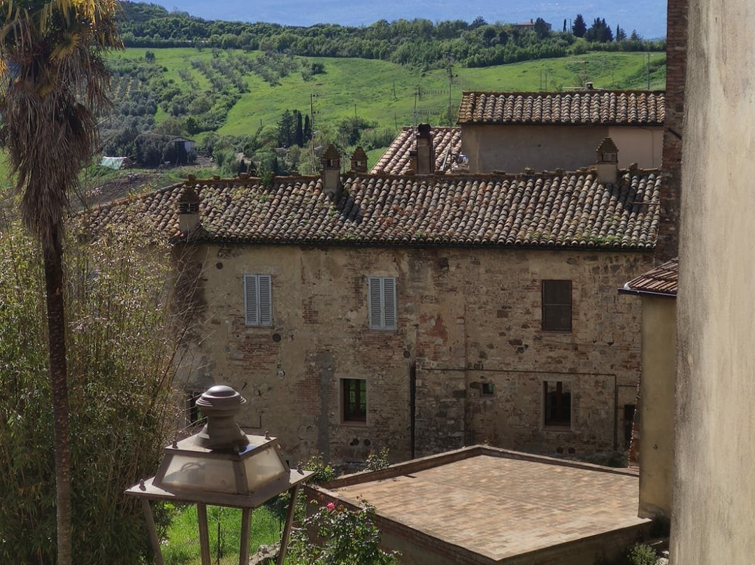 Collegiata dei Santi Leonardo e Cassiano-圣卡夏诺-代巴尼必去景点