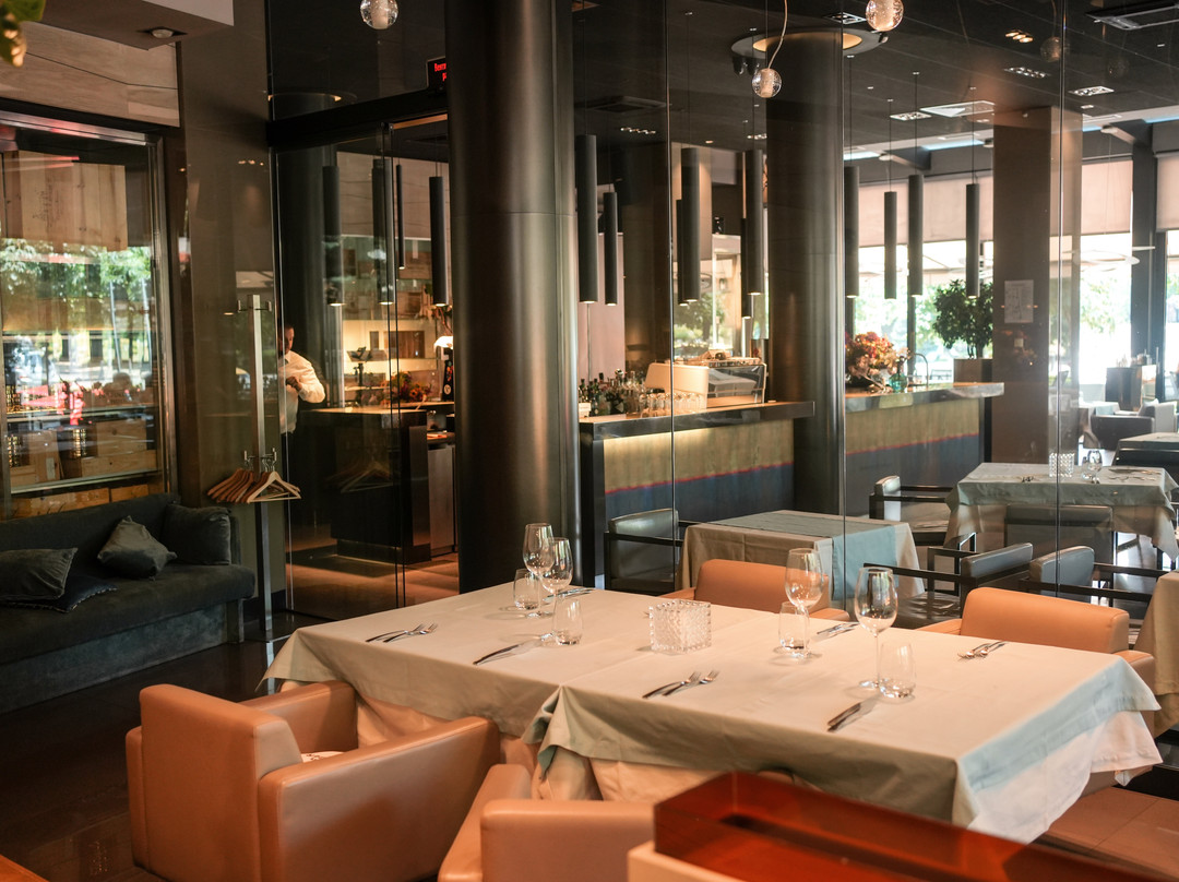 Essentiel Restaurant