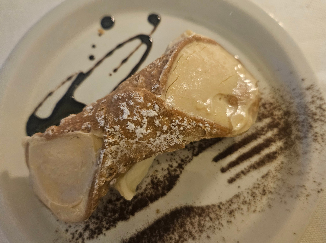 布鲁热带酒店主图