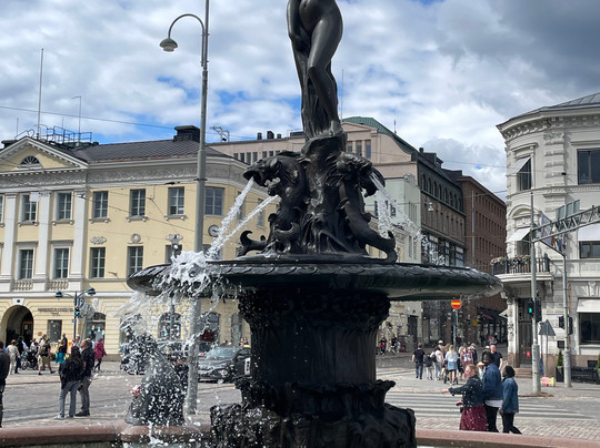 波罗的海的女儿雕像-赫尔辛基必去景点