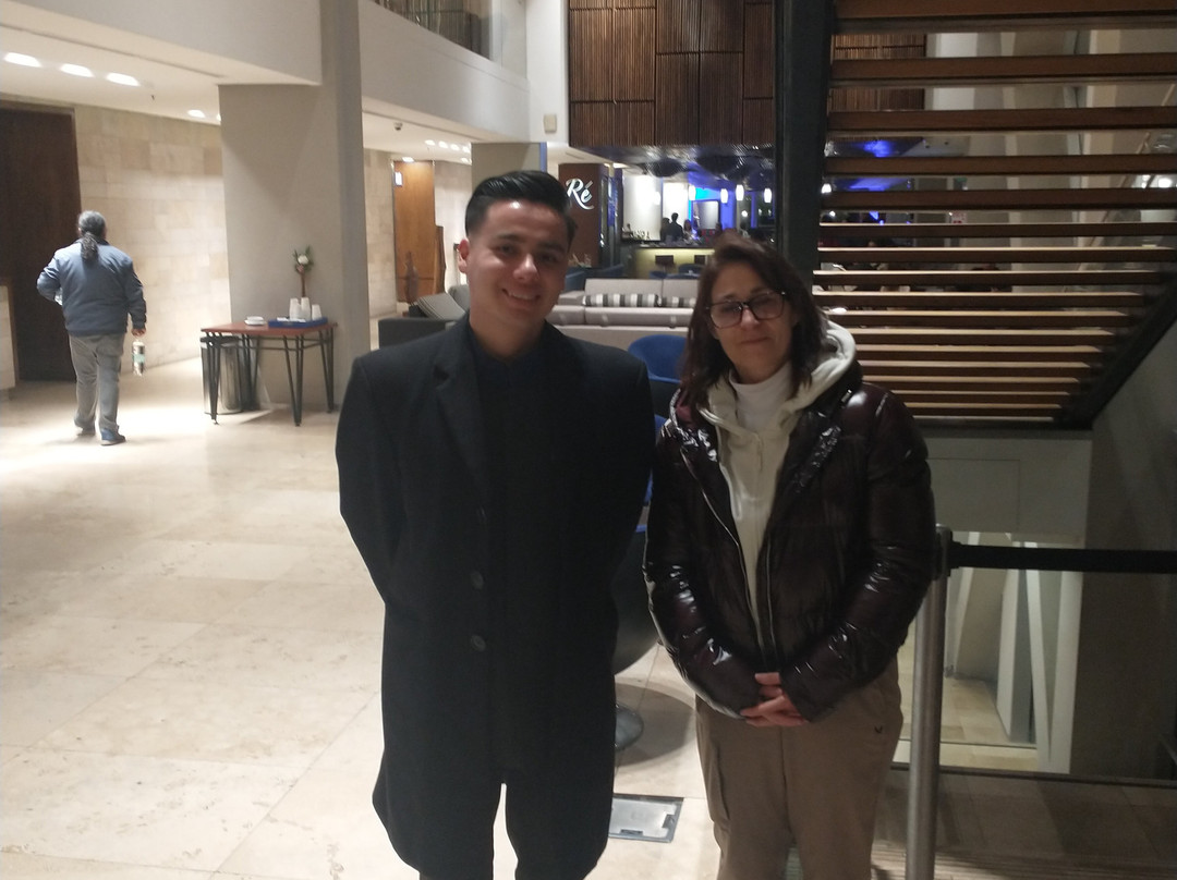 埃尔博斯克广场努埃瓦拉斯孔德斯酒主图