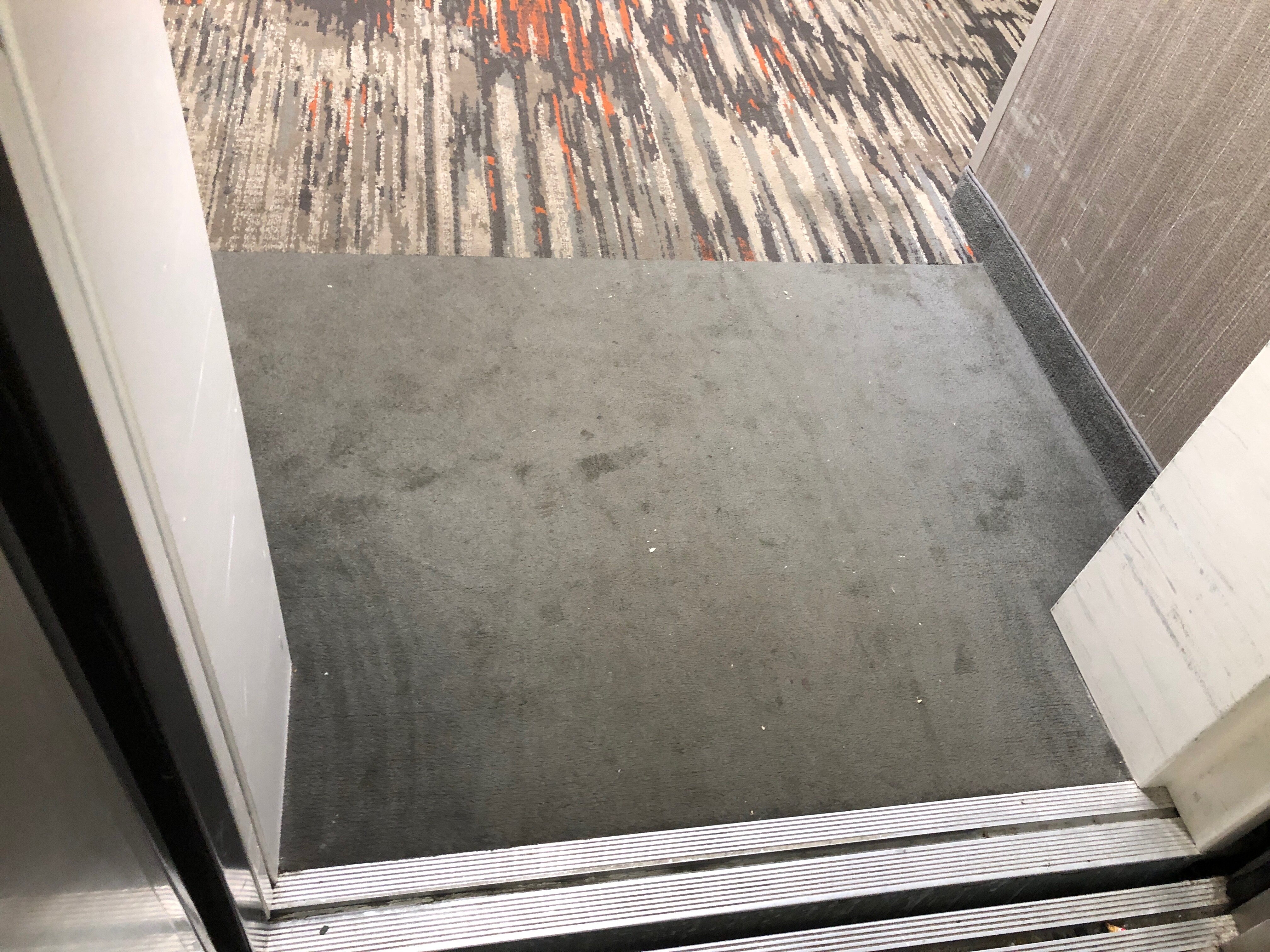 Hampton Inn Dubuque-浴室