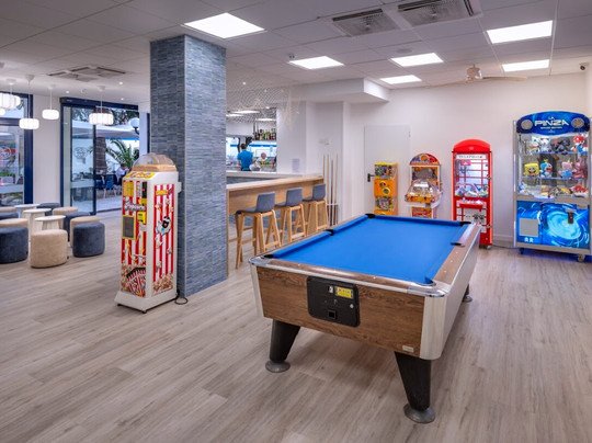 GHT Balmes Hotel, Apartaments & Splash主图