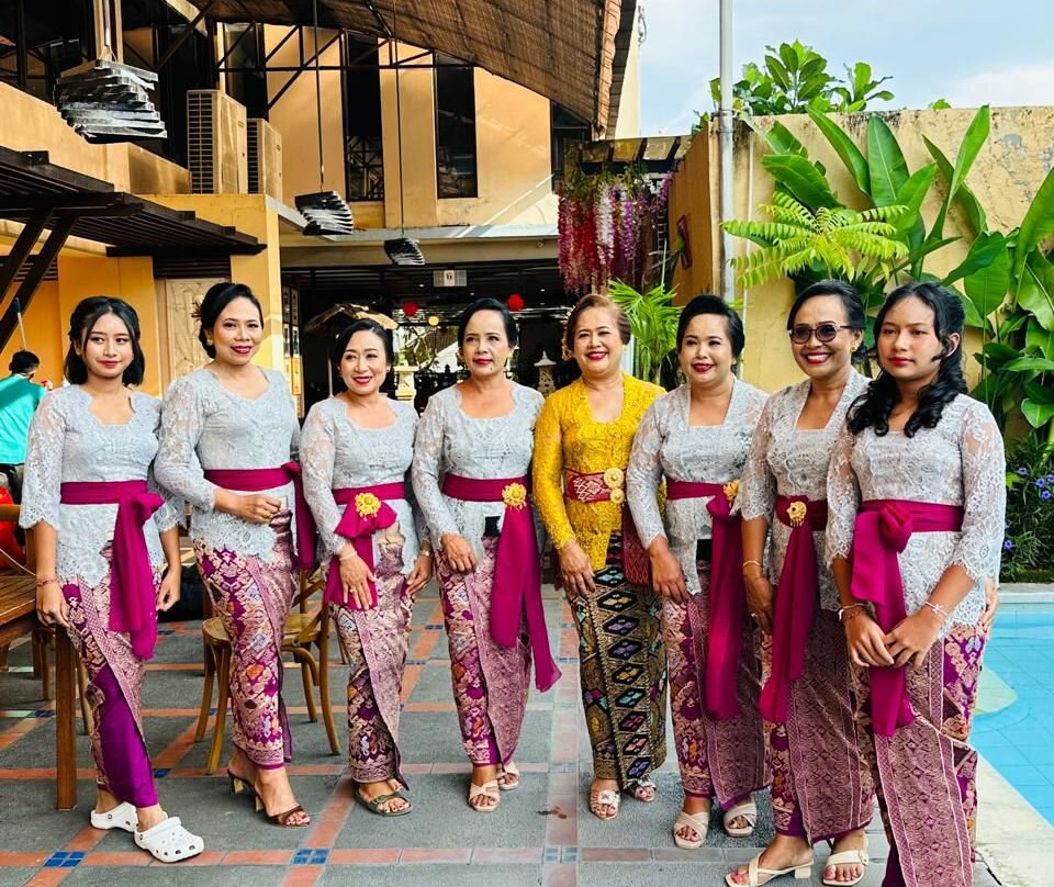 登巴萨酒店主图