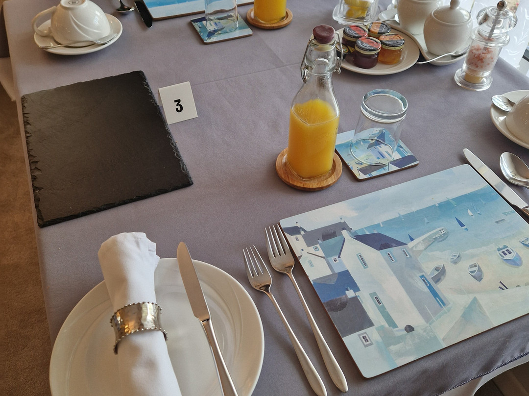 Brookside Guest House & Mini Spa主图