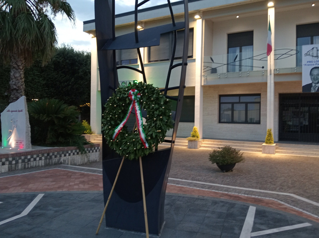 Monumento Ai Caduti-Puglianello必去景点