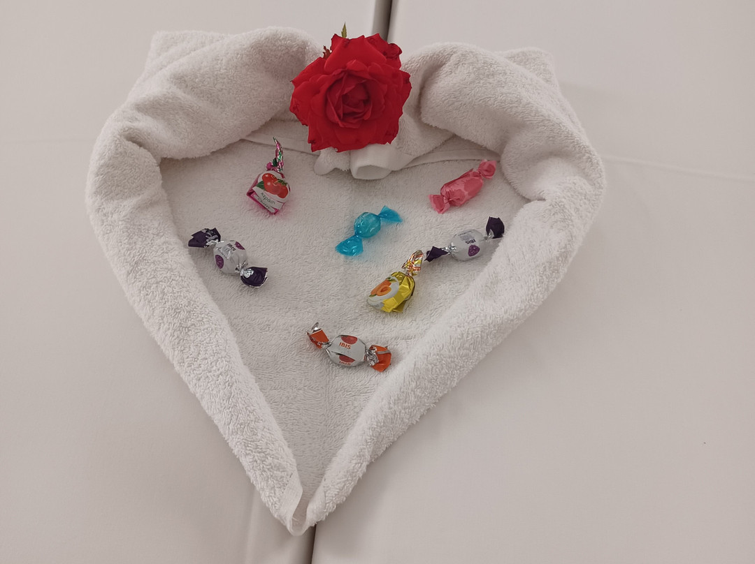 Lotus Hotel Apartments主图