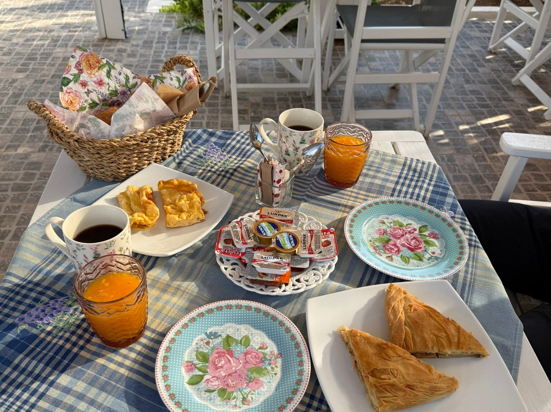 Akrogiali Hotel主图