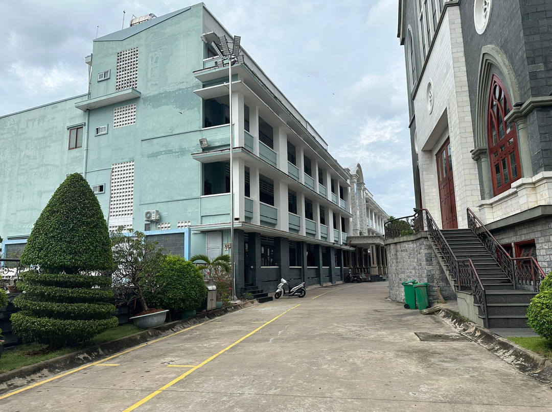 Nhà Thờ Chánh Tòa Phú Cường