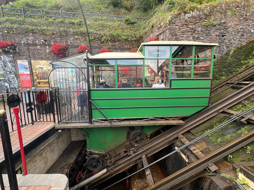 Lynton and Lynmouth Cliff Railway-林茅斯必去景点