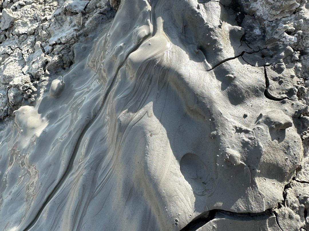 Mud Volcanoes-Qobustan必去景点
