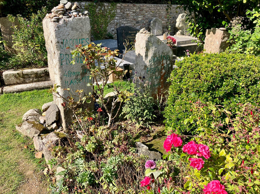 Jardins en Hommage à Jacques Prévert-Saint-Germain-des-Vaux必去景点