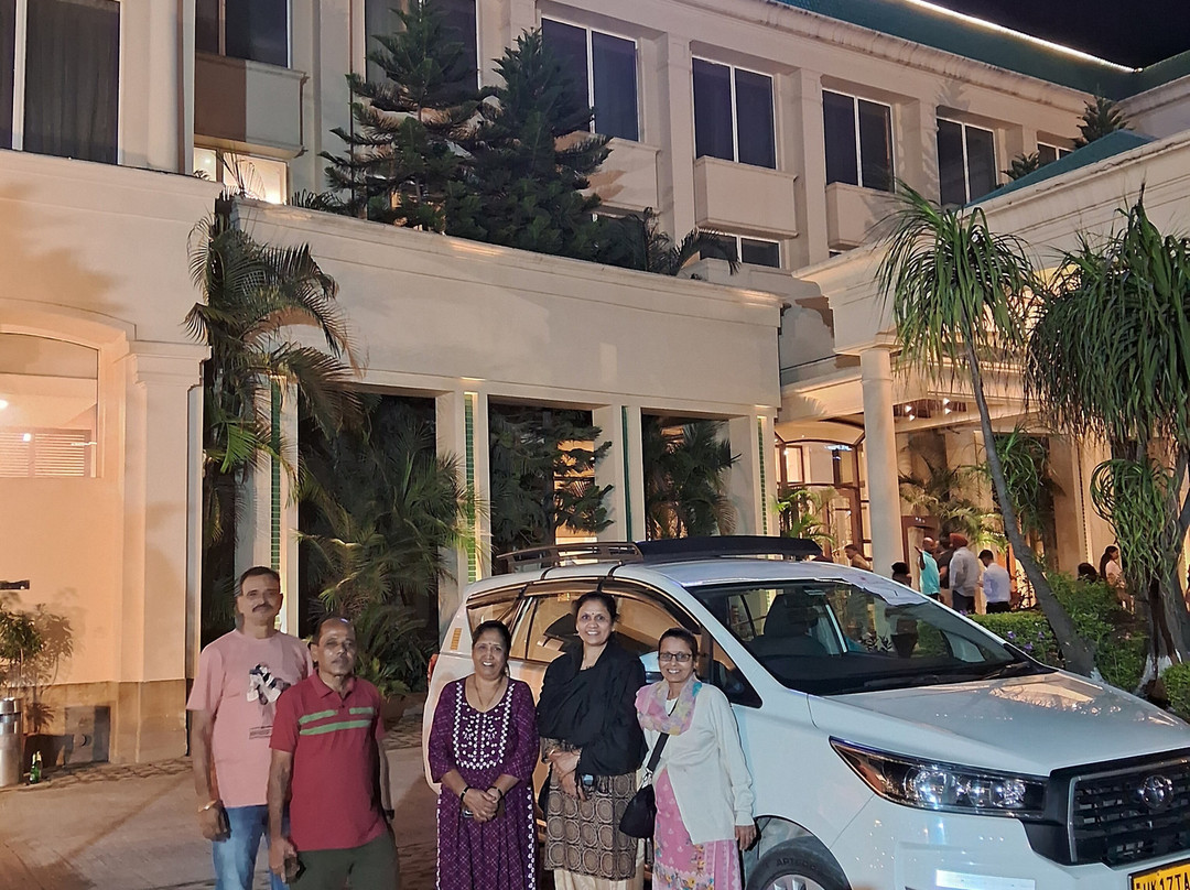 Ambrosia Sarovar Portico Hotel主图