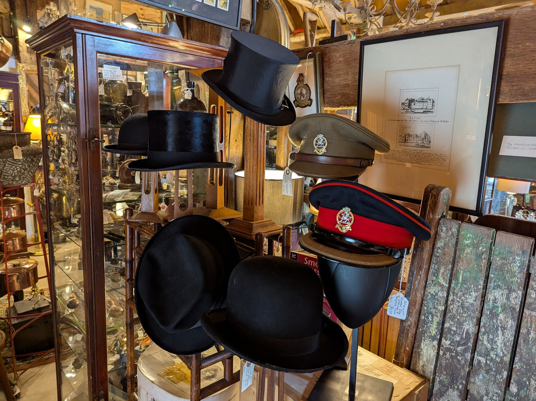 The Antiques Warehouse-法纳姆必去景点