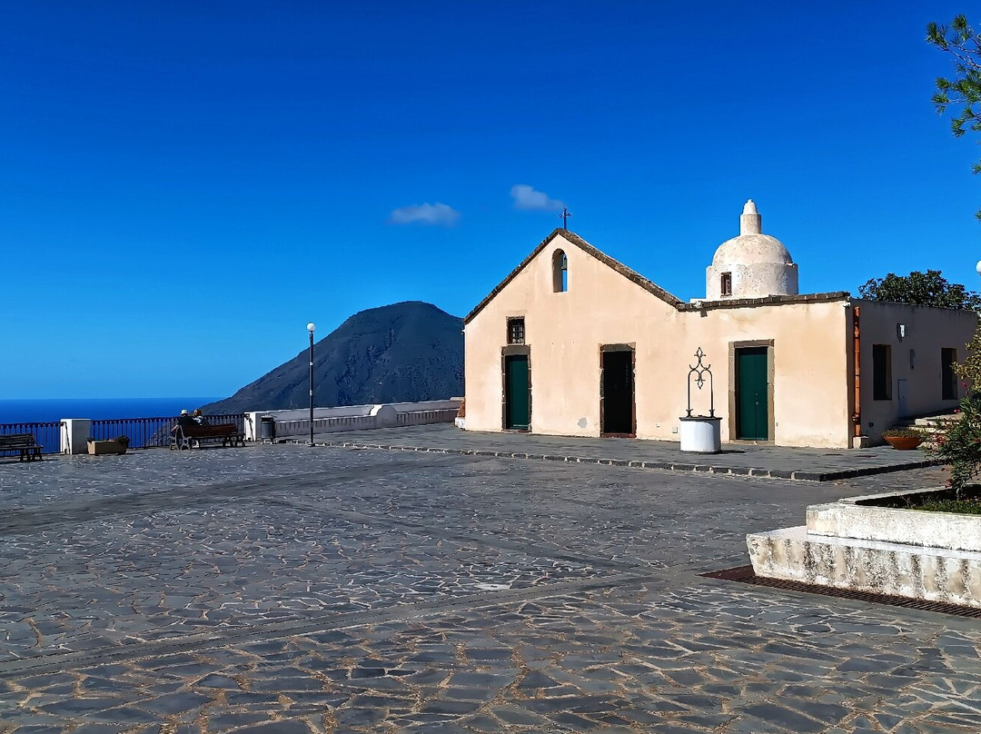Chiesa Vecchia di Quattropani-利帕里必去景点