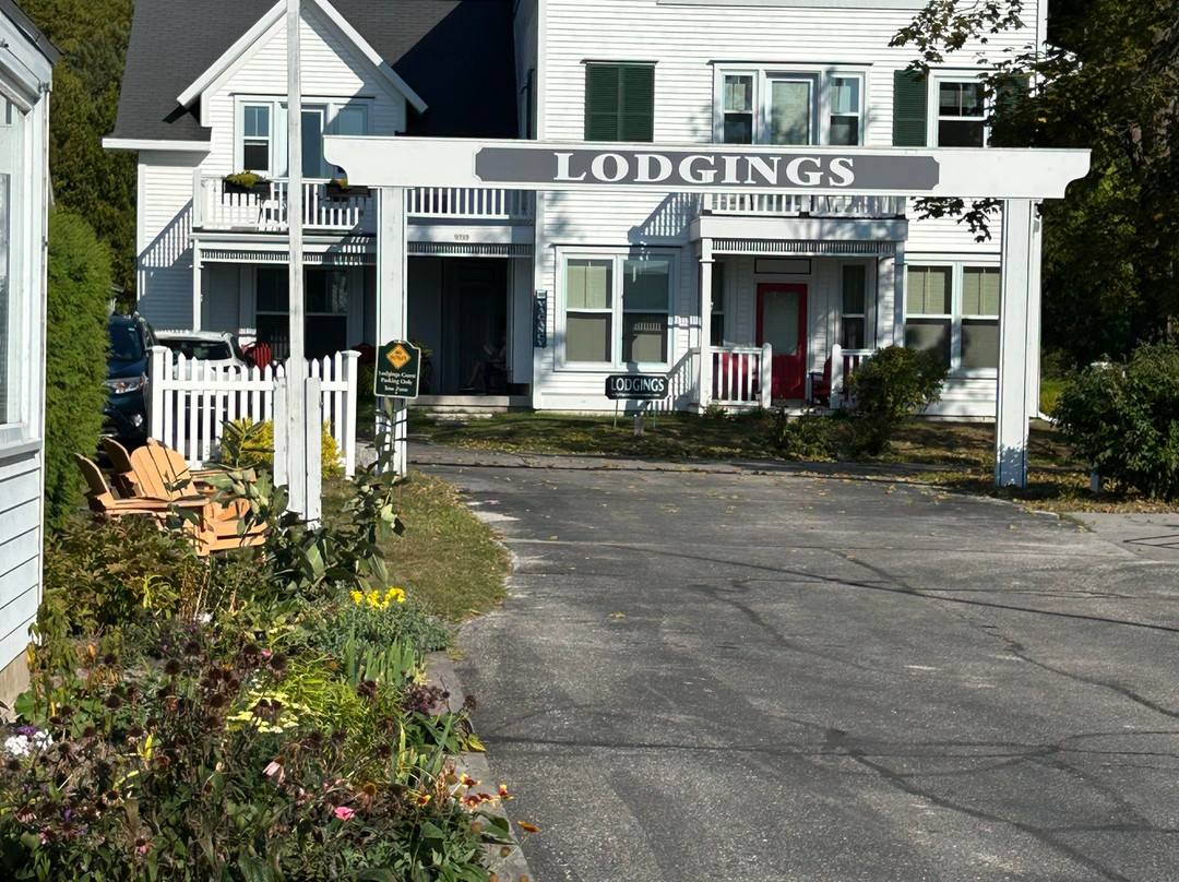 Lodgings at Pioneer Lane主图