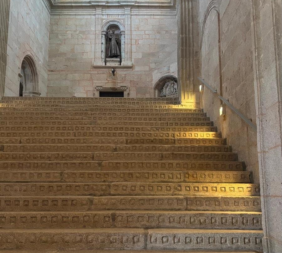 Monasterio de Oseira-San Cristovo de Cea必去景点