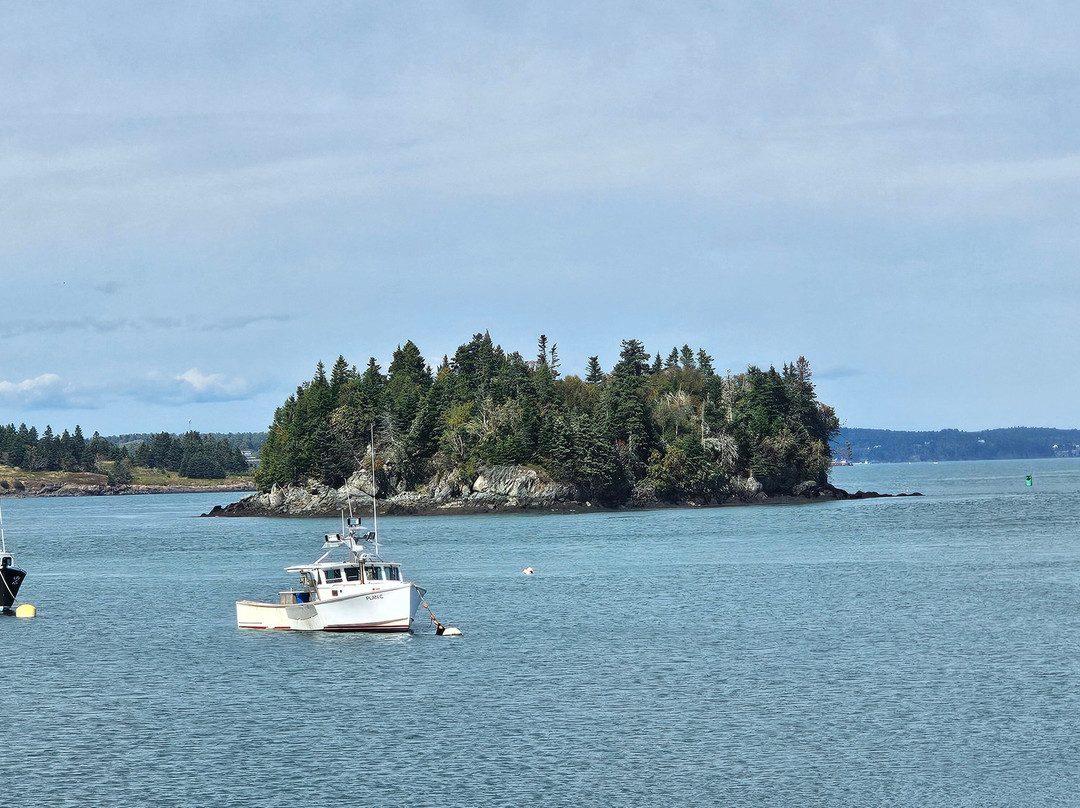 Lost Fishermen's Memorial-Lubec必去景点