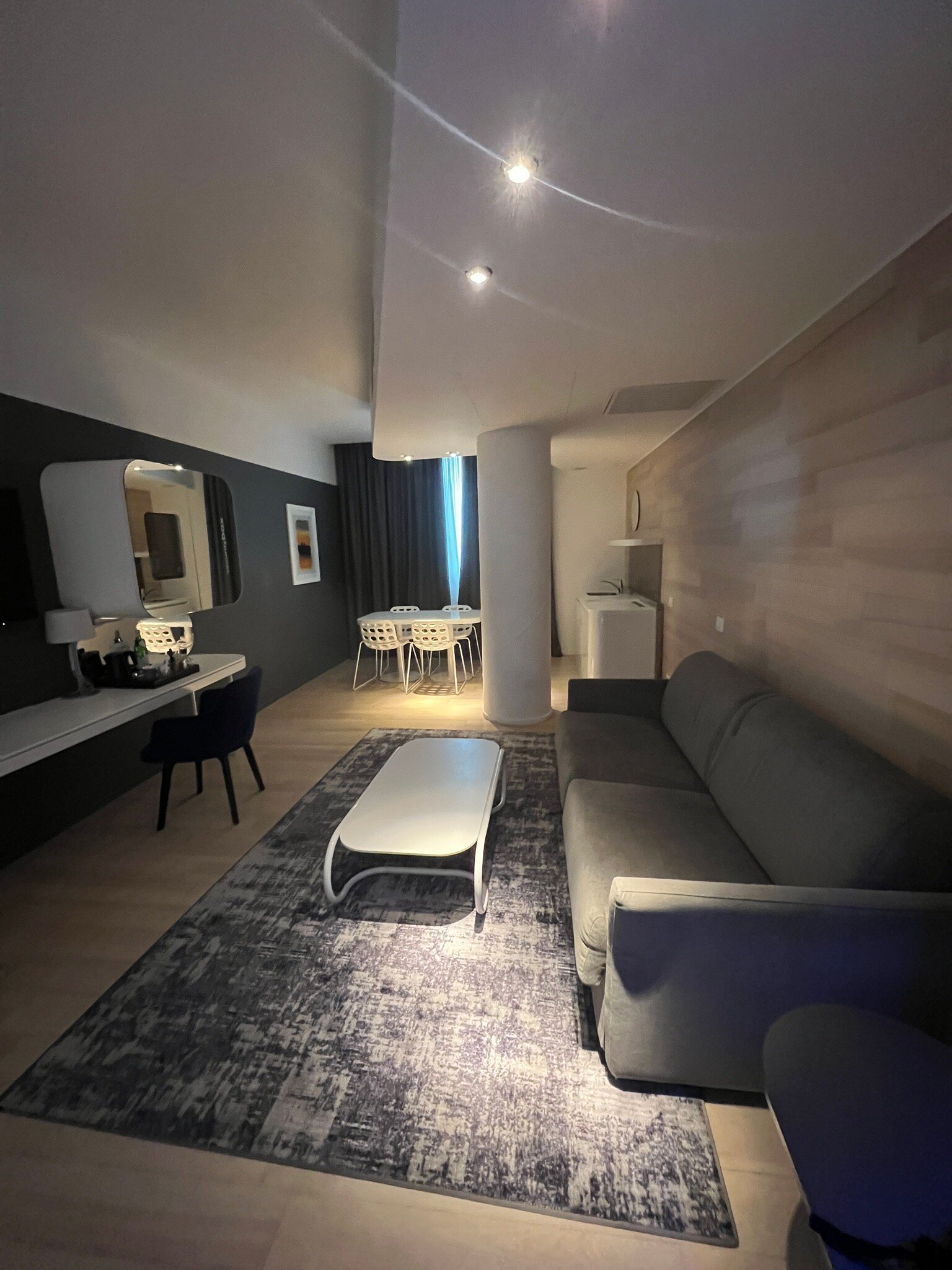 B4米兰酒店-官方