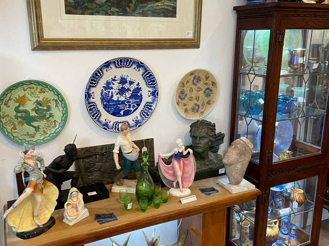 Bones Lane Antiques Centre-Battlesbridge必去景点