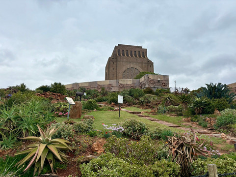 Exploriana Tours and Safaris-三图里恩必去景点