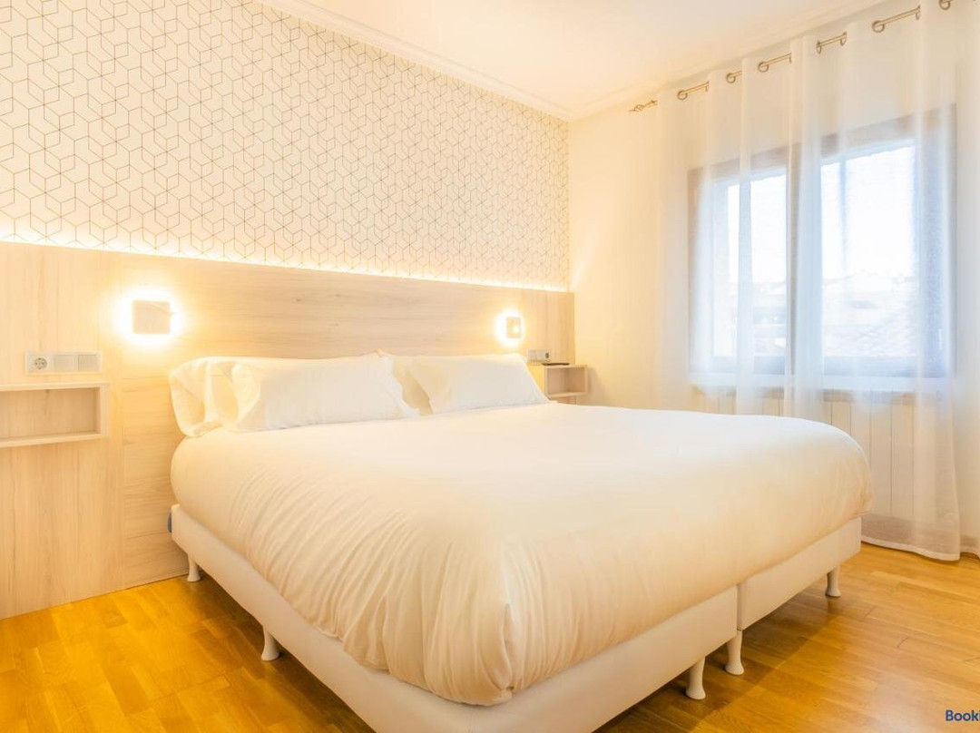 Navalmahillo酒店住宿-Gran Duque Hostal