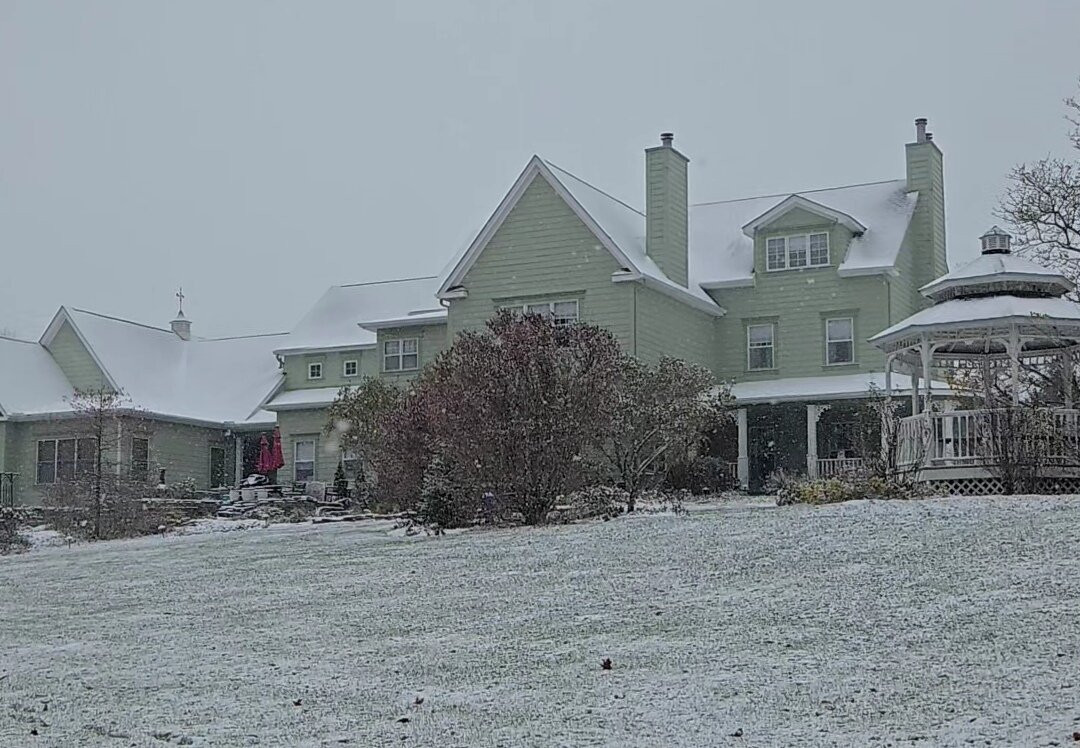 White Garden Inn主图