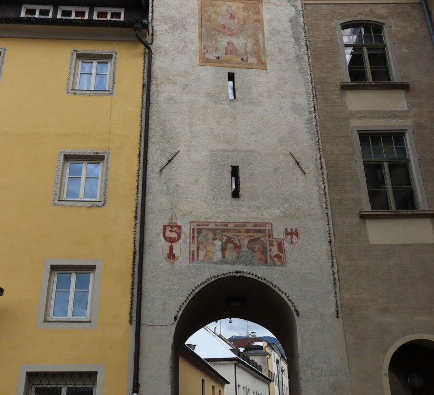 Porta Delle Orsoline-布鲁尼科必去景点