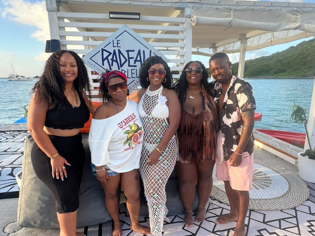 Le Radeau Bleu-Anse Marcel必去景点