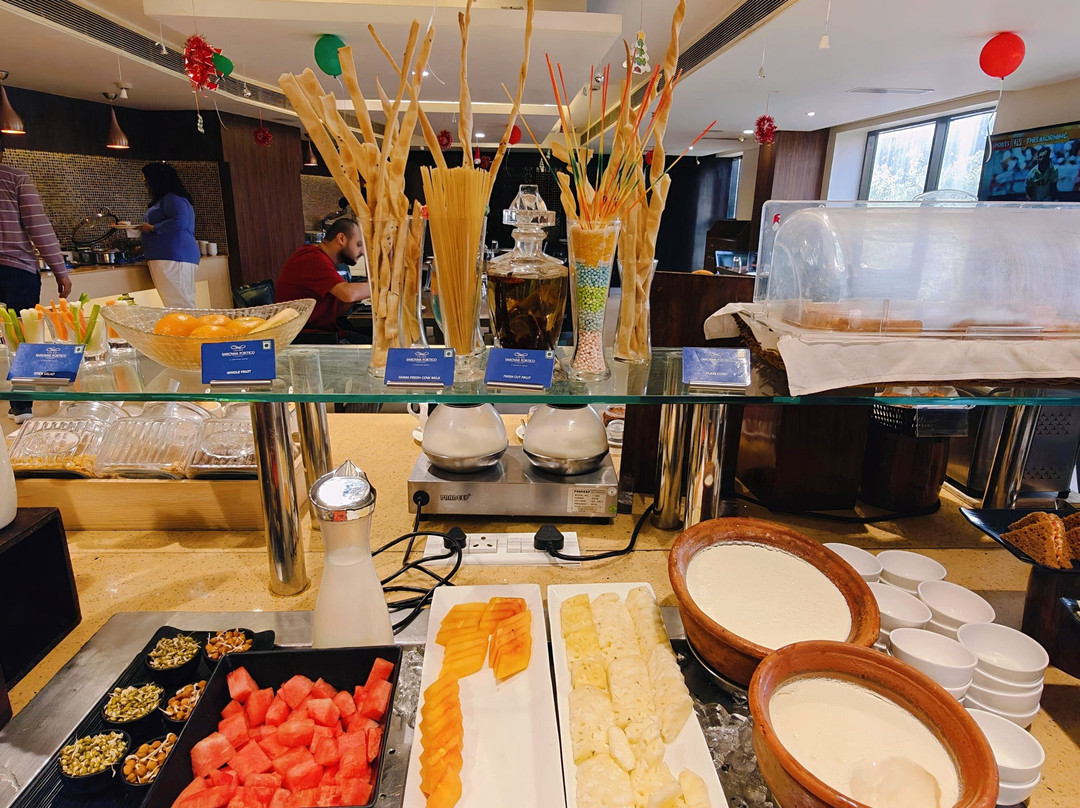 Le Lac Sarovar Portico主图