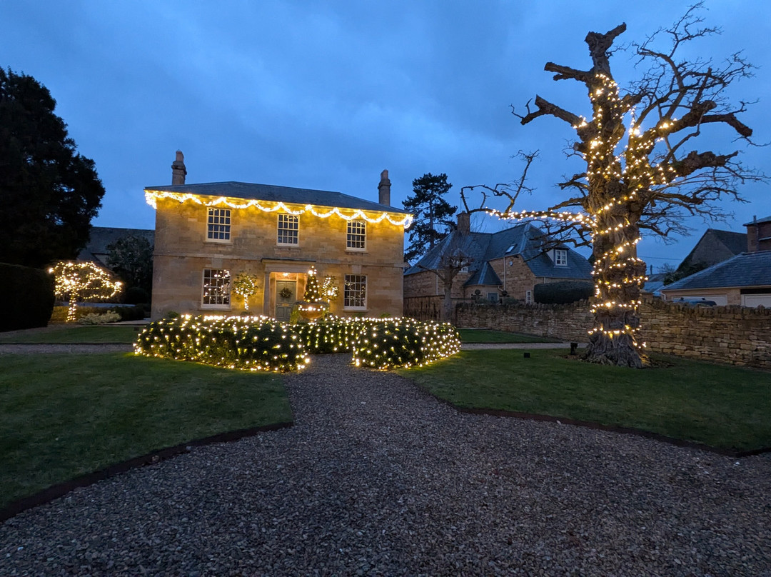 Crown and Trumpet Inn主图