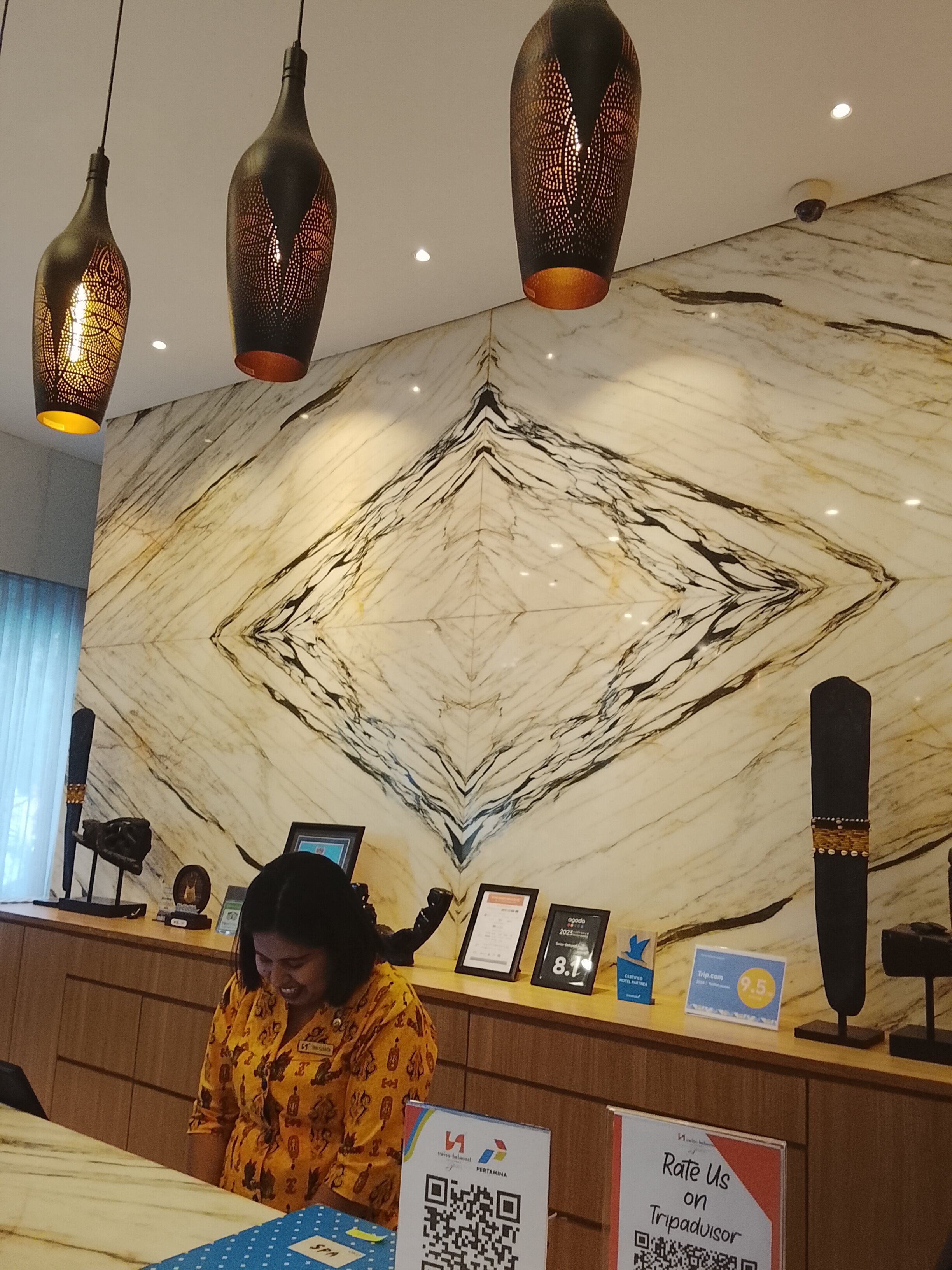 瑞雅巴布亚酒店-官方