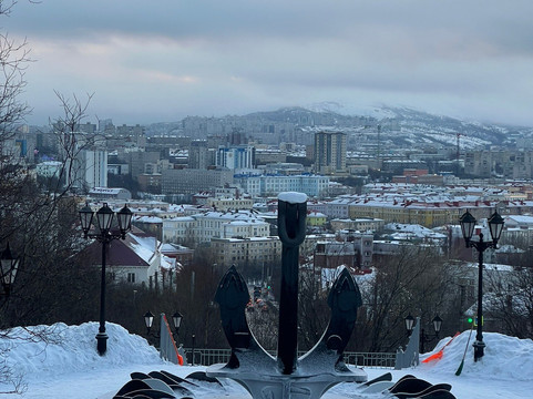 库尔斯克号核潜艇纪念碑-摩尔曼斯克必去景点
