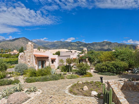 皮亚特列酒店度假村主图