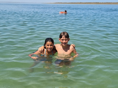 Playa Piedras Coloradas-Las Grutas必去景点