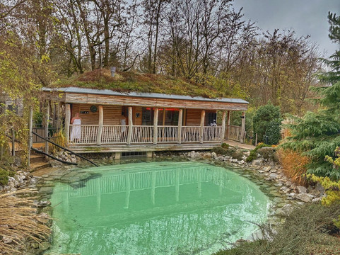 玛克西姆斯度假酒店主图