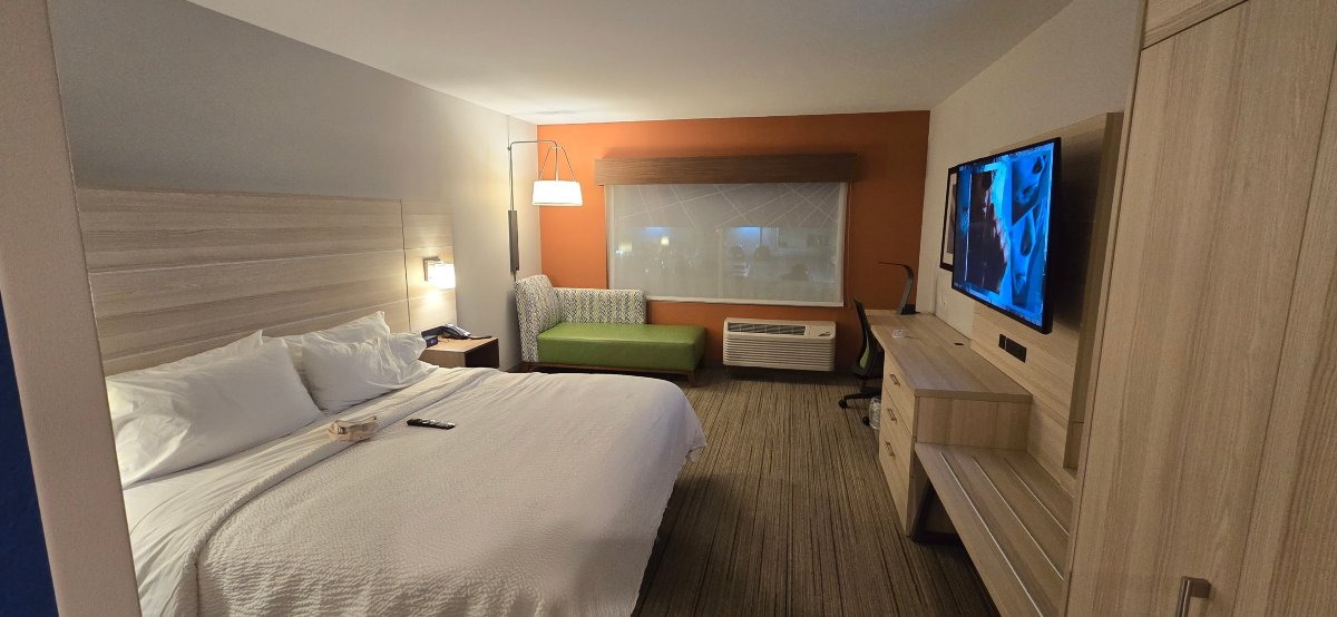 斯丹顿智选假日套房酒店-客卧